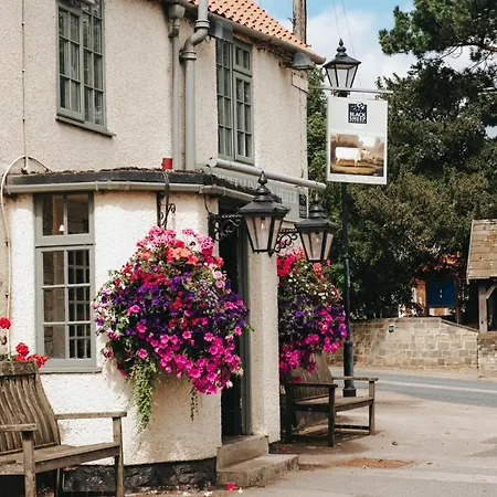 B&B The Wellington Heifer 3*