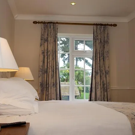 The Wellington Heifer B&B 노샐러톤